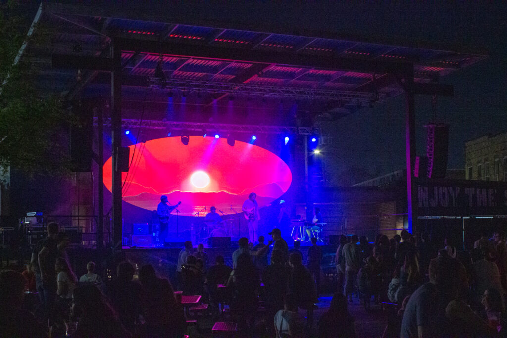 Bamabuzz, Art, Fun, Uncategorized The Crowd For Okey Dokey'S Set At Avondale Brewing Co. Photo Via Libby Foster For Bama Buzz