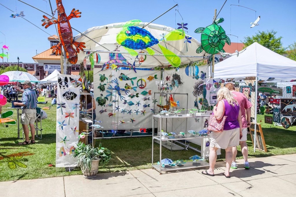 Bamabuzz, Fun, Uncategorized The Druid City Arts Festival Is On May 14Th And 15Th This Year. Photo Via Druid City Arts Festival'S Facebook.