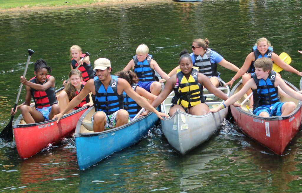 Bamabuzz, Fun, Outdoors Campers Learn To Canoe At Camp Cha-La-Kee On Lake Guntersville. Photo Courtesy Of Camp Cha-La-Kee.