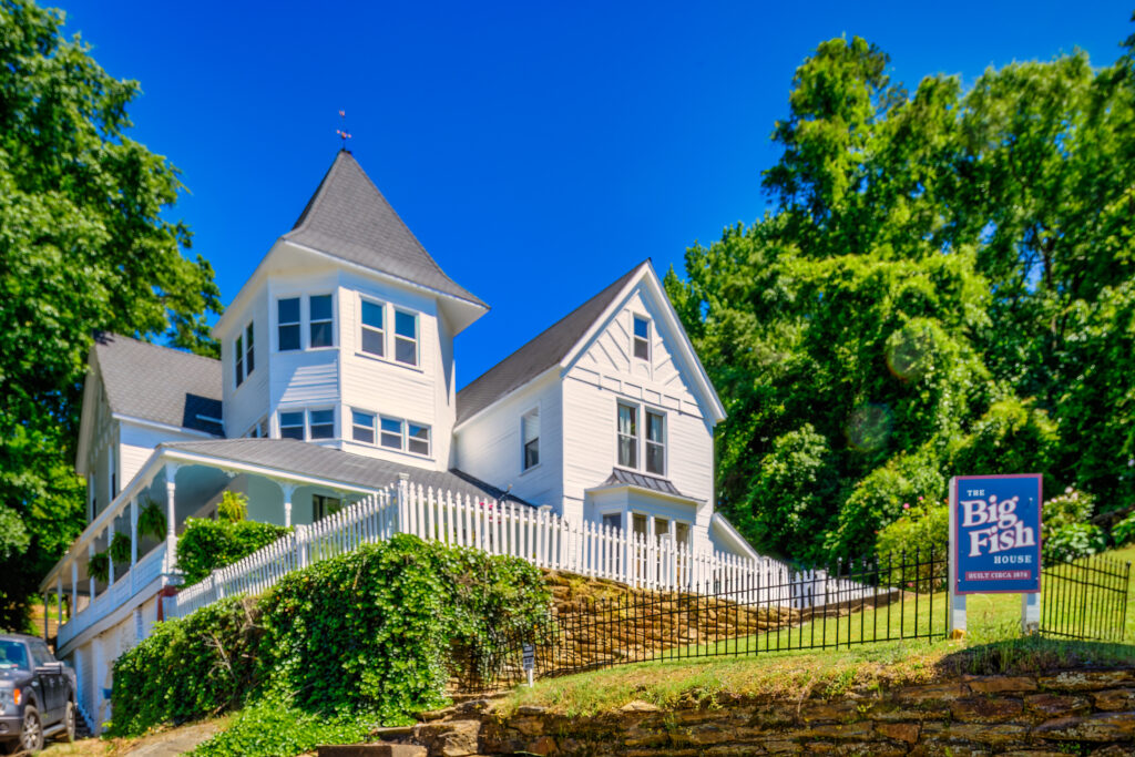 Wetumpka house used in Tim Burton film, featured on HGTV listed for sale Wetumpka house used in Tim Burton film, featured on HGTV listed for sale