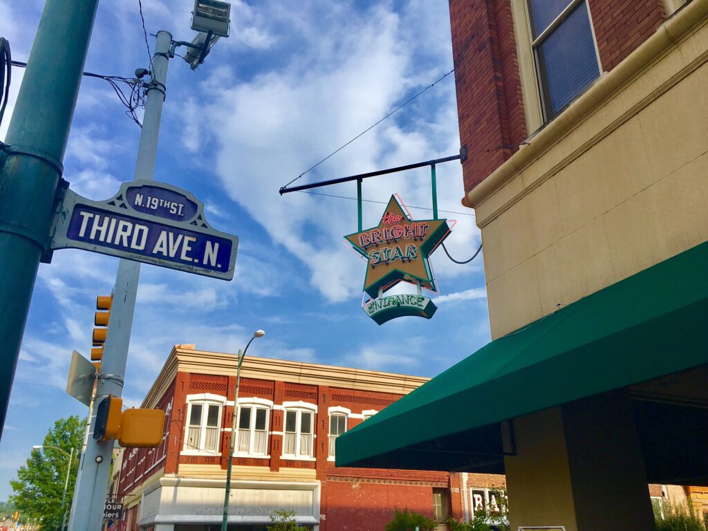 Alabama is 202! Here are 5 of the state’s oldest restaurants that you should know Alabama is 202! Here are 5 of the state’s oldest restaurants that you should know