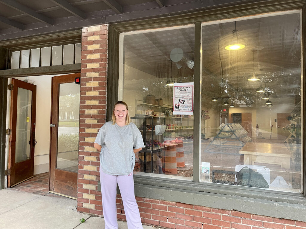 Buddy’s Pet Stop is midtown Mobile’s new family-owned pet store