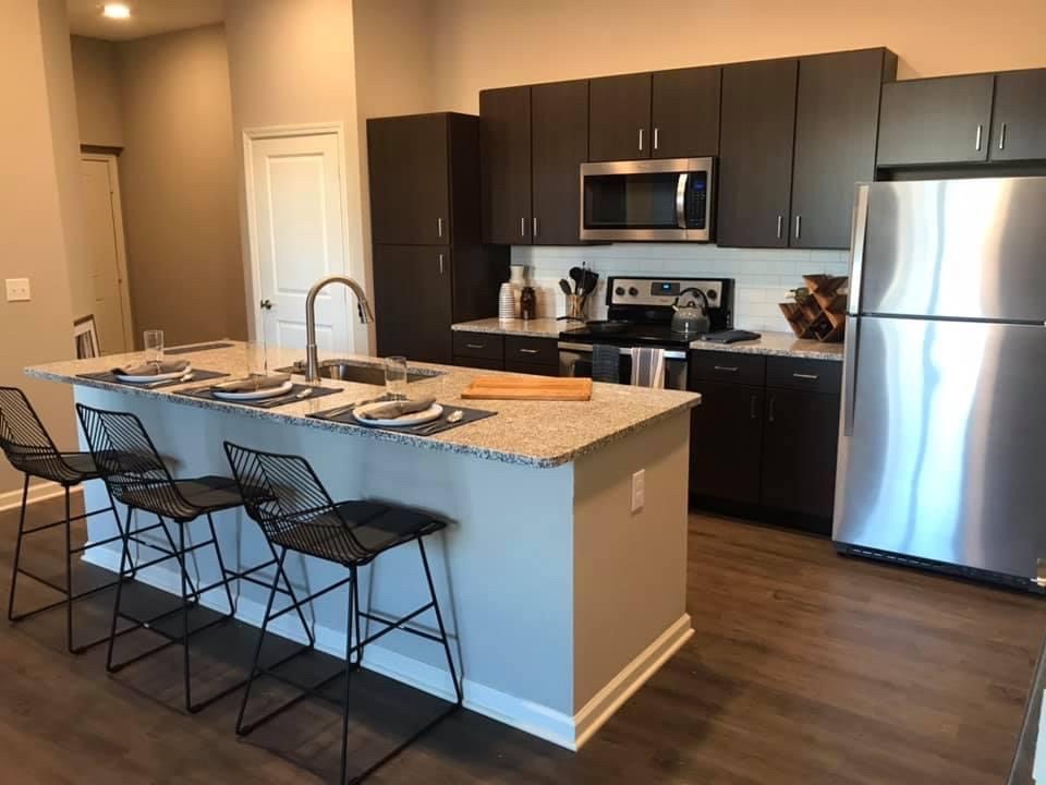 Apartment shopping in Huntsville