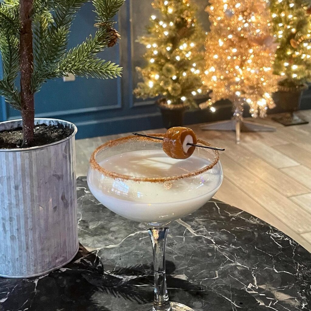 9 holiday drinks in Huntsville that will knock your stockings off + 2 BONUS shots 4 holiday drinks