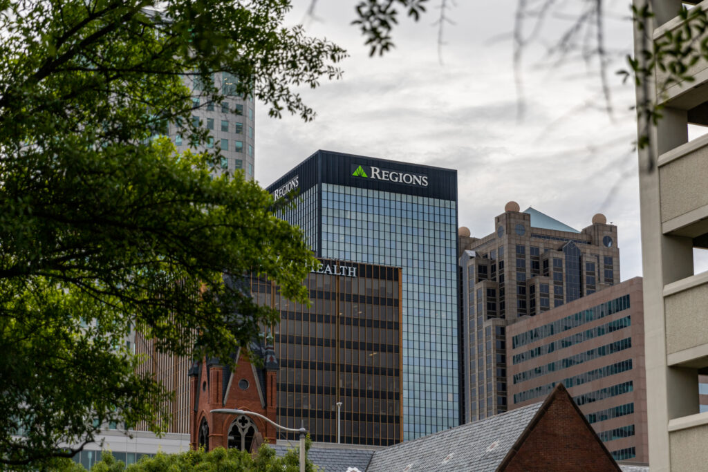Regions Bank wins Gallup Exceptional Workplace Award for the 8th consecutive year Regions Bank wins Gallup Exceptional Workplace Award for the 8th consecutive year