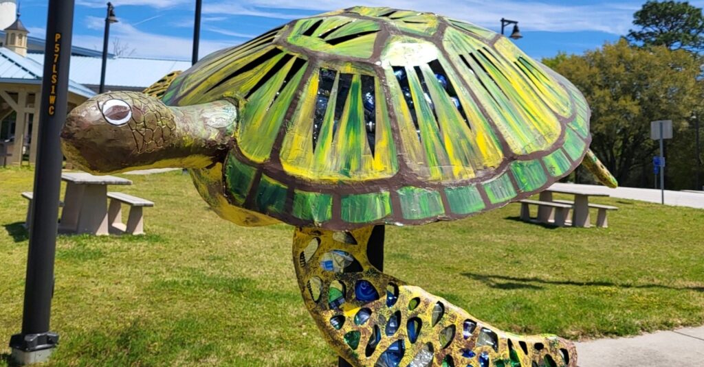 Sea Turtle Sculpture Highlights ‘Help Keep Our Waters Clean’ Project [Photos]