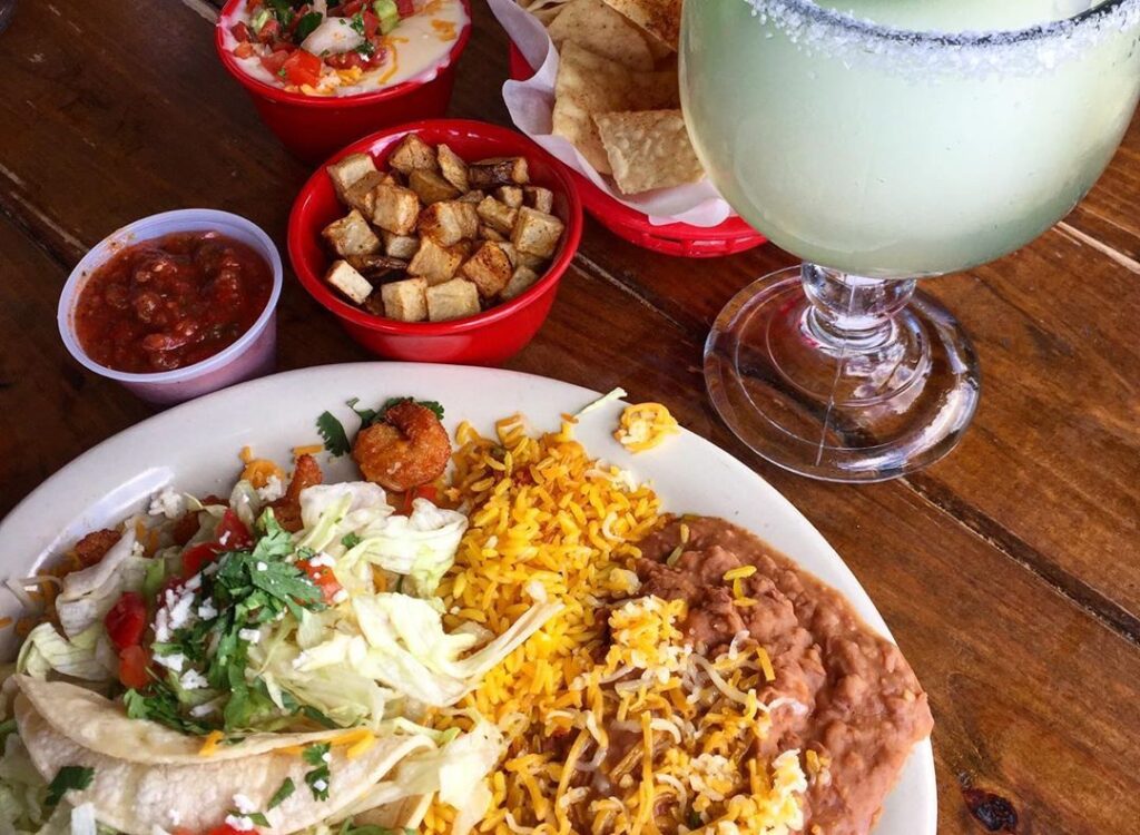 Fuzzy’s Taco Shop opens in Auburn with restaurant’s 1st drive-thru Fuzzy’s Taco Shop opens in Auburn with restaurant’s 1st drive-thru