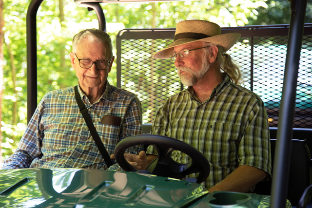 E.o. Wilson Donated Personal Books To Alabama Research Center [Video]