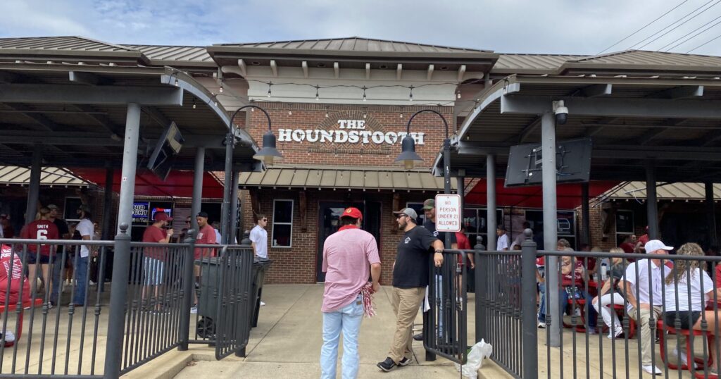 Tuscaloosa tailgating—6 of the best spots for game day drinks Tuscaloosa tailgating—6 of the best spots for game day drinks