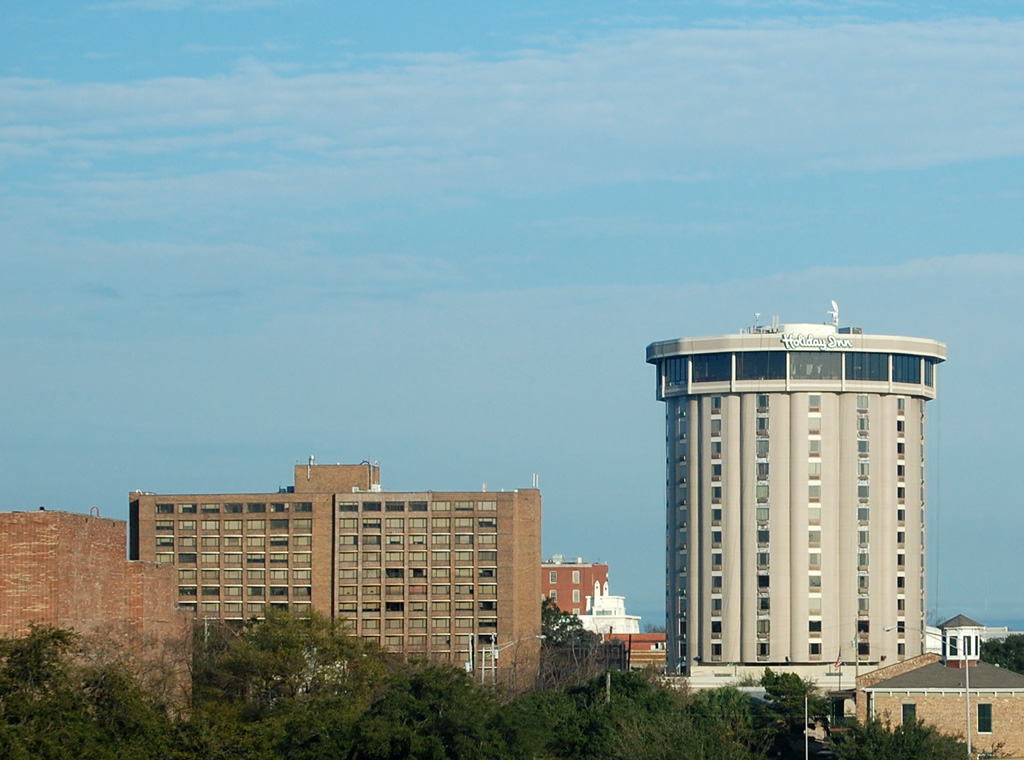 Iconic downtown Mobile hotel on the auction block Iconic downtown Mobile hotel on the auction block