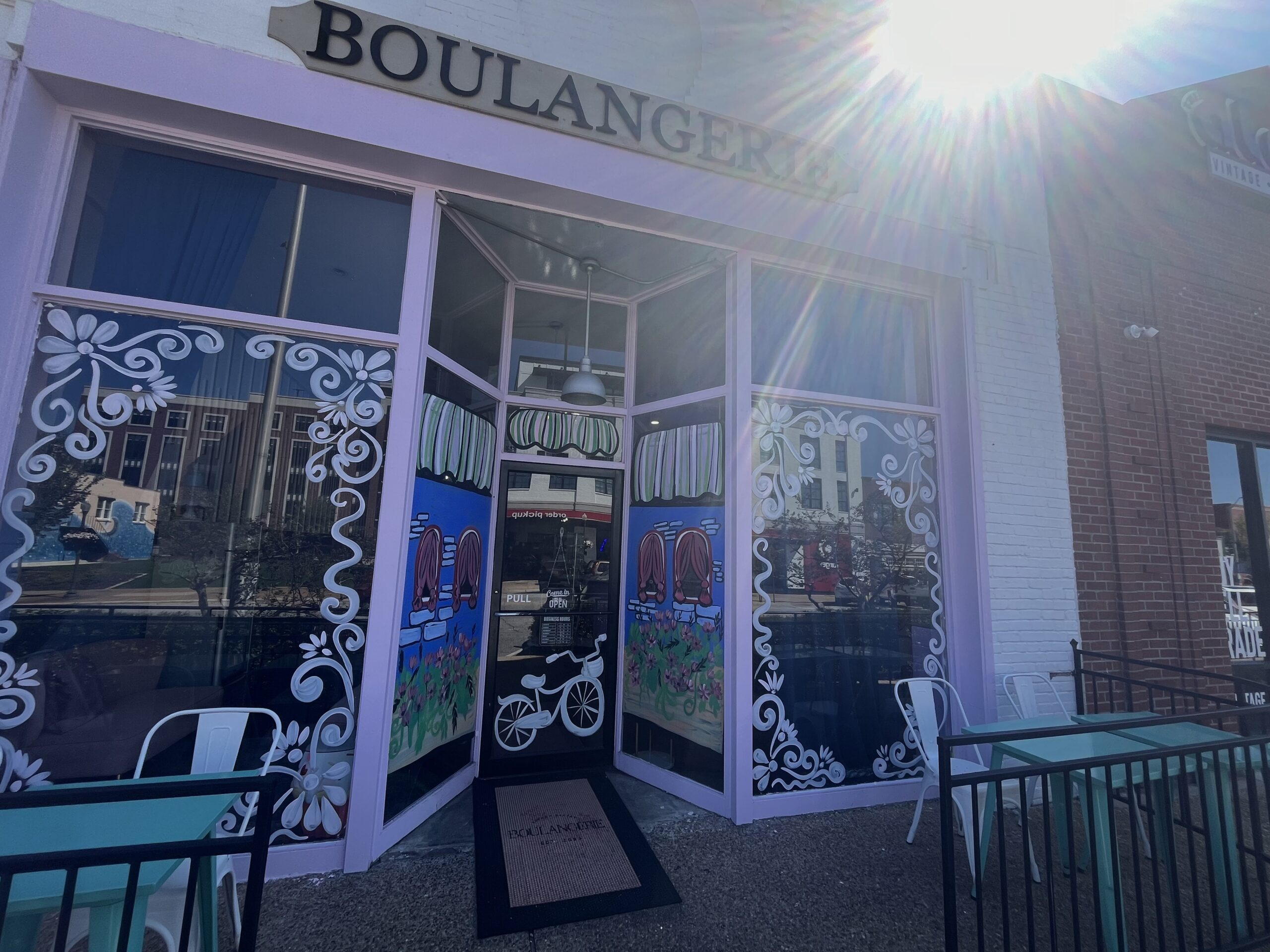 A French cake decorating class you knead to take in Auburn A French cake decorating class you knead to take in Auburn
