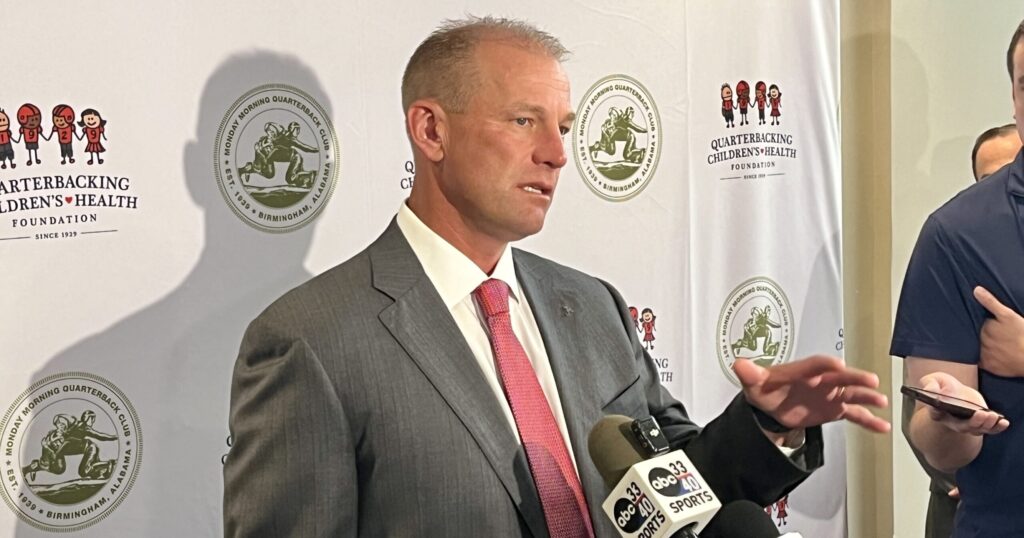 Kalen DeBoer admits crowd played a factor at Tennessee + how the Tide is preparing for trip to LSU