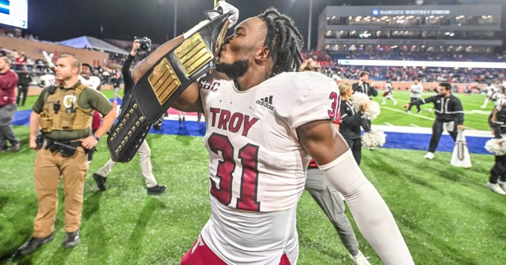 Battle for the Belt rivalry game gets national spotlight with Tuesday night kickoff Battle for the Belt rivalry game gets national spotlight with Tuesday night kickoff