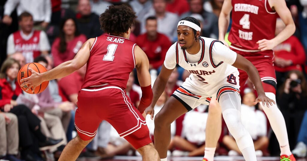 Where Auburn, Alabama sit in latest AP Poll + ESPN’s bracketology projections