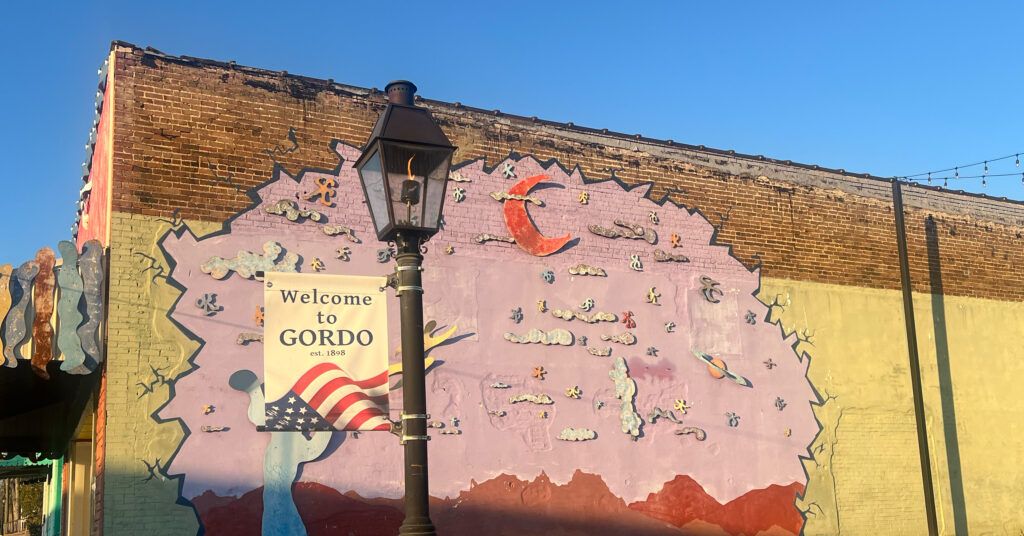 Explore the community-based town of Gordo