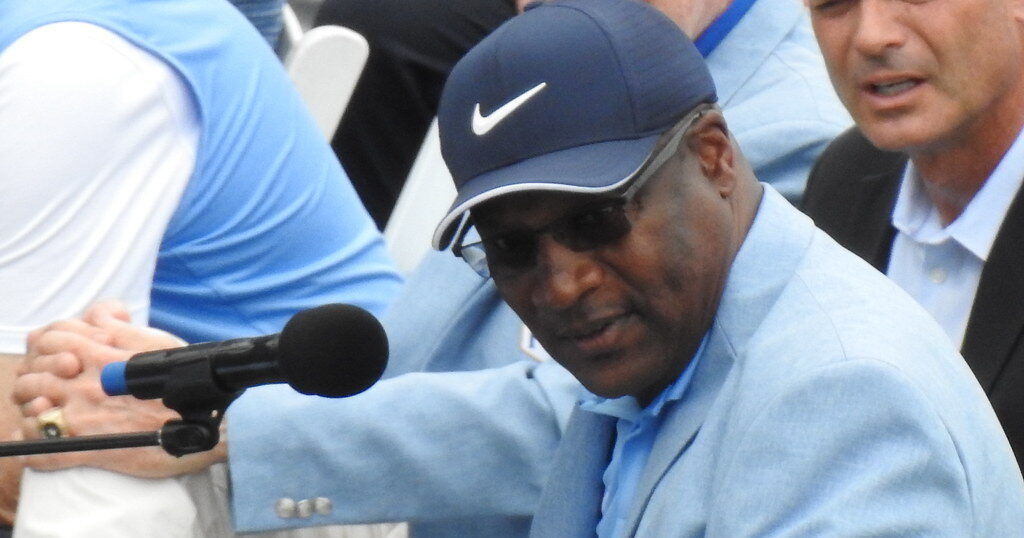 Bo Jackson leads annual charity bike ride for final time