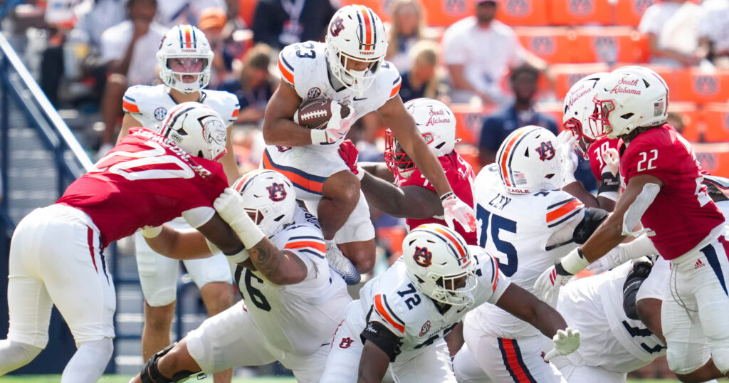 Alabama, Auburn move up in AP rankings; 11 SEC teams in Top 25