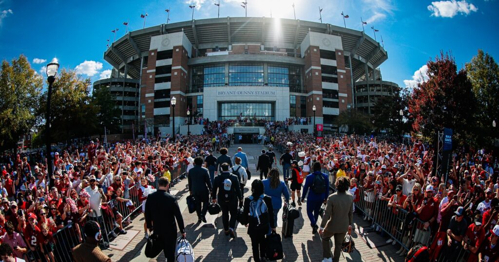 Record .9B spent by Alabama tourists in 2025