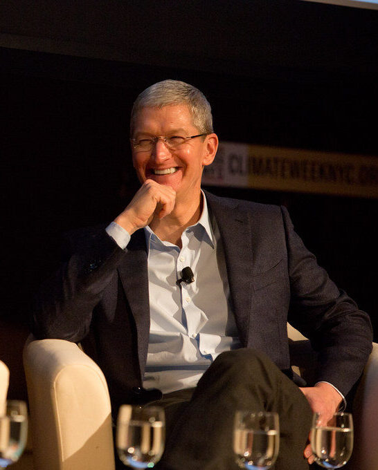 Alabama native Tim Cook to step down as Apple CEO
