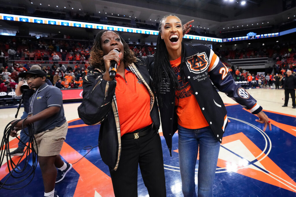 Former Auburn star DeWanna Bonner to feature in new ESPN documentary Former Auburn star DeWanna Bonner to feature in new ESPN documentary