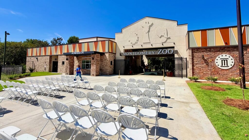 Montgomery Zoo cuts ribbon on new welcome center + gift shop